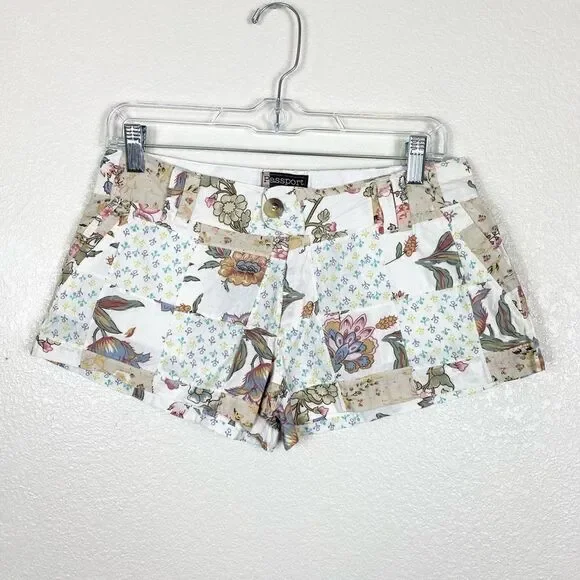 Vintage y2k White Floral Patchwork Low Rise Shorts - Picture 1 of 4